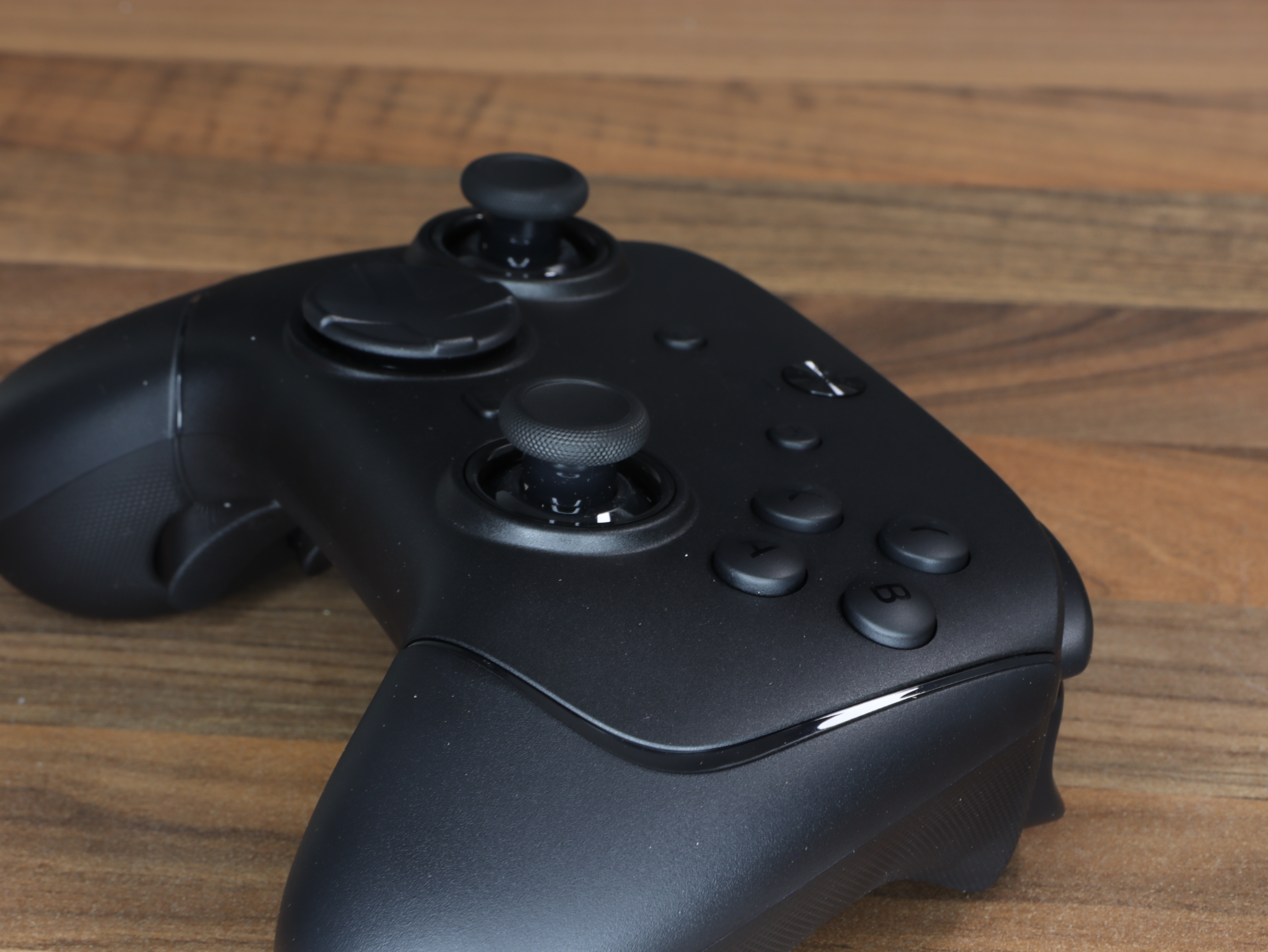 Razer Wolverine V3 Tournament Edition 8K PC Mecha tactile Controller Hypertriggers TMR swappable USB-C.JPG
